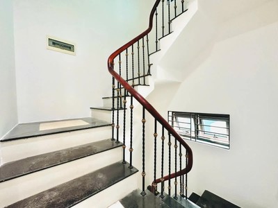 Bán nhà  lương định của 61m2.  8 tầng. mặt tiền 6.9m. giá 24.5 tỷ đống đa hà nội 3