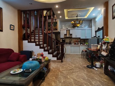 Bán nhà tây sơn 50m2. 5 tầng. mặt tiền 5m. giá 10.9 tỷ đống đa hà nội 4