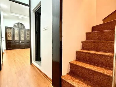 Bán nhà văn chương 38m2.  4 tầng. mặt tiền 3m. giá 7.95 tỷ đống đa hà nội 2