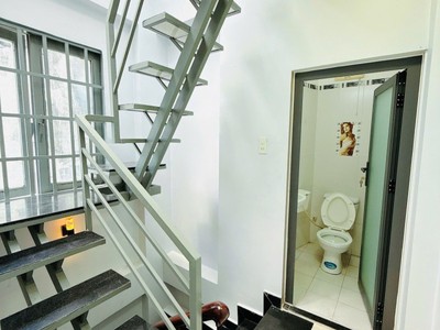 Bán nhà 3pn 3 wc 3 tầng sân thượng nhà mới dọn vào ở nguyễn thị tần 3