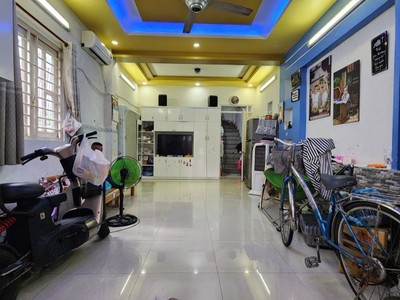 Nhà trường chinh, tsn tp 2 mặt hẻm 2 tầng 4x12 gấn âu cơ, chợ  chỉ 5 tỷ78 0