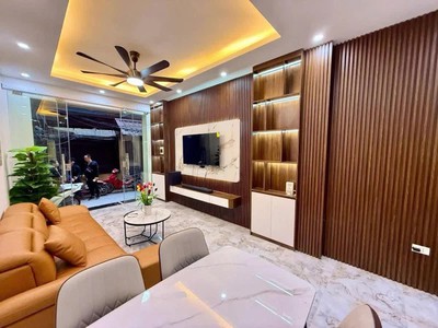 Bán nhà trần khát chân 31/36m2. 5 tầng. mặt tiền 3.5m giá 8.9 tỷ hai bà trưng hà nội 3