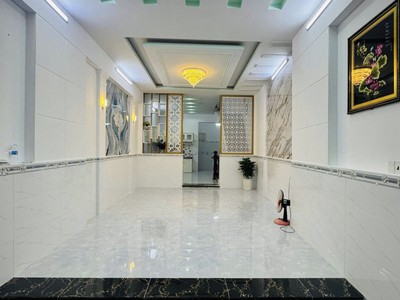 Bán nhà 3 tầng nở hậu 5m5 63m2 5 tỷ 99 phường hiệp thành quận 12 cũ. 1