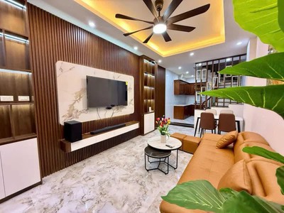 Bán nhà trần khát chân 31/36m2. 5 tầng. mặt tiền 3.5m giá 8.9 tỷ hai bà trưng hà nội 2