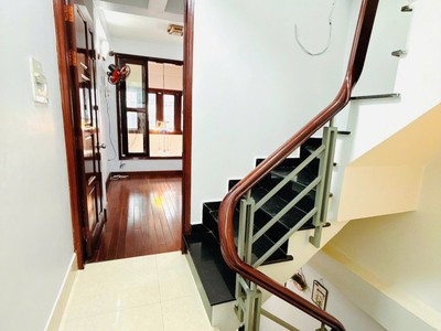 Bán nhà 3pn 3 wc 3 tầng sân thượng nhà mới dọn vào ở nguyễn thị tần 0