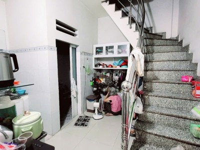 Nhà trường chinh, tsn tp 2 mặt hẻm 2 tầng 4x12 gấn âu cơ, chợ  chỉ 5 tỷ78 2