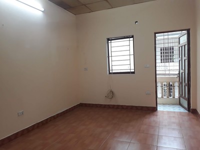 Cho thuê nhà ngõ đông tác,  25m  x 4 tầng, 2pn, 3 wc, 8 triệu 2