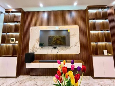 Bán nhà trần khát chân 31/36m2. 5 tầng. mặt tiền 3.5m giá 8.9 tỷ hai bà trưng hà nội 1