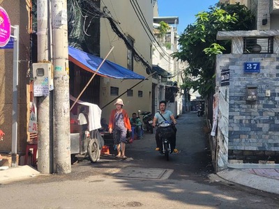 Đất hẻm ba gác cạnh chợ hiệp bình   diện tích: 81m   6,7x12,5m    giá chỉ 4,75 tỷ 0