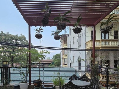 Tìm nhà đẹp, ngõ oto, dân trí cao   mặt tiền 8m  lô góc 70m2 cổ nhuế có hết 3