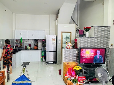 nhà mới đẹp dtcn 35m2-  5 7    2 tầng   xe hơi tới nhà   gần chợ tân hương   chỉ  3.9tỷ tl mạnh 1