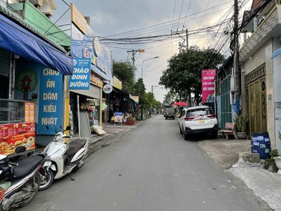 Bán nhà tại dĩ an, bình dương, giá 5 tỷ, 150m2, sổ hồng riêng, 4 p. trọ, 1 ki ốp. thu nhập 9tr/t 4