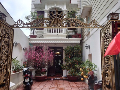 Hot nhà đất đẹp- giá tốt cần bán nhanh biệt thụ sân vườn khu phố ẩm thực đảo ngọc ngũ xá p.trúc bạch 0