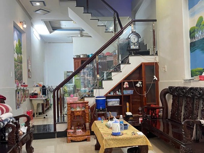 Bán nhà 2 tầng dĩ an,shr đường nhựa 2 ô tô tránh,gần chợ,giá rẻ 0