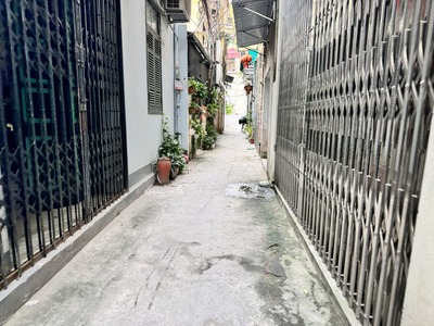 Cần bán 49,2m2 đất vuông đẹp trong ngõ 76 Hoa Lâm. Cách 10m ra đường thông ô tô 5