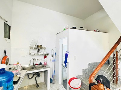 Nhà 2 tầng ngõ 46 Lạch Tray 2