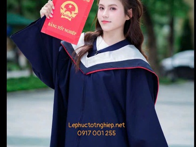 Aó cử nhân quốc tế tốt nghiệp 2