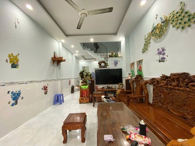 Nhà đẹp đúc kiên cố 1 lầu 4mx15m có sân xe đường 4m huỳnh thị hai TCH Q12 2