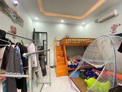 Nhà đẹp đúc kiên cố 1 lầu 4mx15m có sân xe đường 4m huỳnh thị hai TCH Q12 5