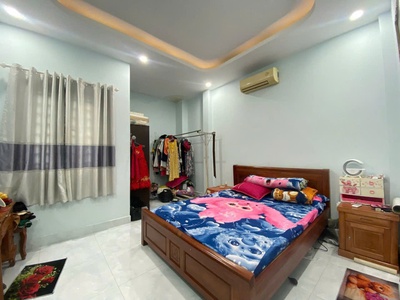 Nhà đẹp đúc kiên cố 1 lầu 4mx15m có sân xe đường 4m huỳnh thị hai TCH Q12 6