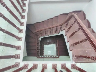 Hiếm nhà 4 tầng mặt phố lớn Quang Trung, 48m2, mặt tiền 3.3m, vị trí đẹp, kinh doanh sầm uất, giá 17 2