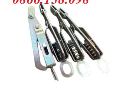 Công dụng thực tế của khóa tôm gạt lò xo trong các ứng dụng vận tải 2