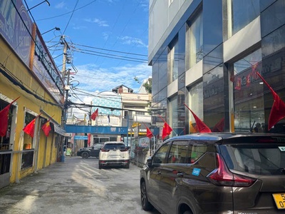 Cách 1 căn ra mặt tiền - Hẻm xe tải 8m - 5 tầng BTCT - 56M2 - 6PN 0