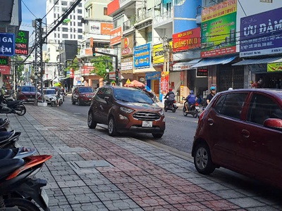 Chính chủ bán nhà đẹp 3 tầng - vị trí đắc địa - mặt tiền thống nhất, nha trang, khánh hòa 1