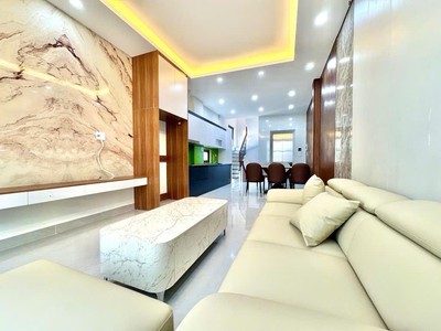 Siêu phẩm nhà mới 6 tầng - thang máy- full nội thất - ô tô vô nhà - cách phố ô tô tránh 15m - kinh 1