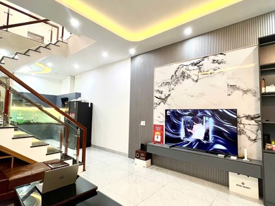 Bán nhà 3 tầng đường lê thạch - gần đường tú mở 1