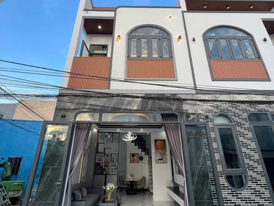 55. cg. bán nhà phố gốc 2 mặt tiền   2 tầng, full nội thất   giá 2,85 tỷ 0