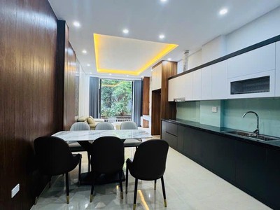 Siêu phẩm nhà mới 6 tầng - thang máy- full nội thất - ô tô vô nhà - cách phố ô tô tránh 15m - kinh 3