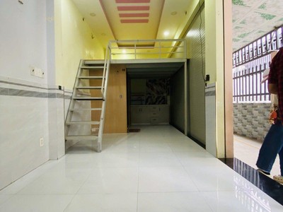 Hẽm rộng rãi, thông thoáng.cần bán căn nhà hẽm đường huỳnh tấn phát, p phú thuận quận 7, 4