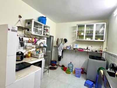 Nhà đẹp p15 tân bình nhỉnh 3tỷ hẻm thông 2pn- 4.05m x 8.15m cn 27.3m 2