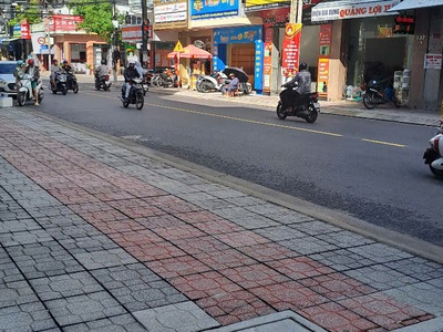 Chính chủ bán nhà đẹp 3 tầng - vị trí đắc địa - mặt tiền thống nhất, nha trang, khánh hòa 2