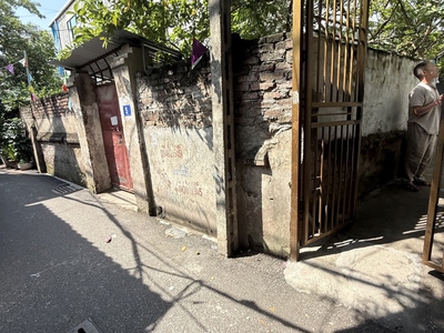 Bán đất khu vực tây hồ -trước sau thoáng 20 m ô tô tránh dừng đỗ 50m2 8,5 tỷ 2