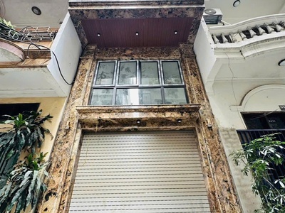 Bán nhà phân lô trần quốc hoàn, cầu giấy - 40m  x 7t thang máy - mt 4m - ô tô tránh - kinh doanh - 0