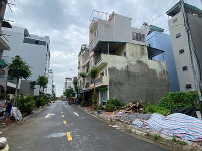 Cực hiếm   đất tđc ngọc thụy   vị trí vàng   đường 12m   gần hồ 2