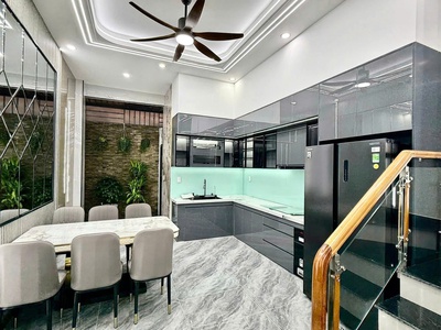 Bán nhà phố liền kề làng đại học - sát metro - thanh toán chỉ 1 tỷ 0