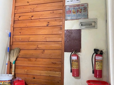 Chủ gấp bán giảm chào 1tỷ3 giá chào mới 13 tỷ.  bán khách sạn 7 tầng   26 phòng   đang kinh 4