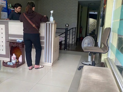 Chủ gấp bán giảm chào 1tỷ3 giá chào mới 13 tỷ.  bán khách sạn 7 tầng   26 phòng   đang kinh 2