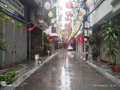 Nhà đẹp- giá tốt chính chủ cần bán nhanh căn nhà 4 tầng tại quận ba đình hà nội 4