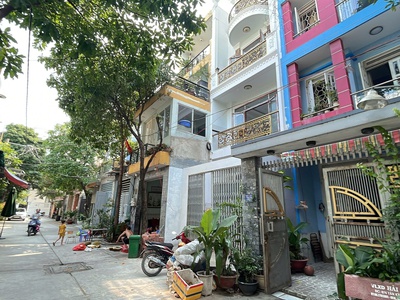 bán gấp nhà 3 tầng cực đẹp   hẻm 8m tân kỳ tân quý   chỉ 6.5 tỷ   thích hơp co người lớn tuổi 0