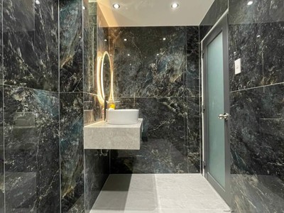 Mình cho thuê nhà kd, vp, nhà hàng, nguyễn thị định, 97m2x 5t 31 tr...