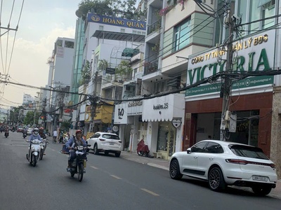 Cho thuê nhà mặt tiền đường huỳnh văn bánh, phú nhuận tiện ở và kinh doanh với 7pn, 8wc và 1 mbkd 1
