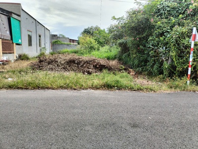 Lô 1 phước tân gần thị trấn: 12 25 100tc giá 2ti7 còn tl 1