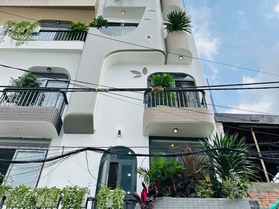 Bán nhà 5 tầng vườn lài   an phú đông, q.12, giáp gò vấp,cách siêu thị emart 3km,  full nội thất 0