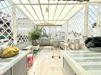 Nhà mới xây được 3 năm - rất mới và đẹp - bùi đình túy hxh - klg kgh - chính chủ định cư - gấp bán 4