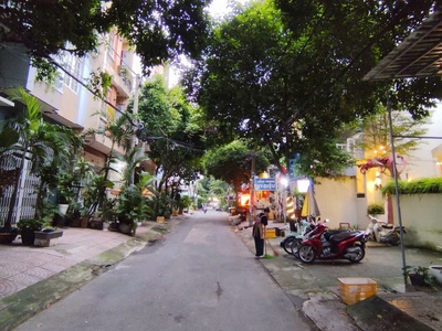 Mặt tiền d2 - bình thạnh - 72m - hiếm nhà bán - đang cho thuê - bán caphe - chủ gấp bán - 13,8 tỷ - 0