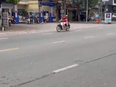 Chính chủ bán nhà mặt đường trục chính hồng thái   gần kcn đình trám, bắc giang 2